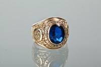 Lot 1238 - AMERICAN COLLEGE RING with a central section...