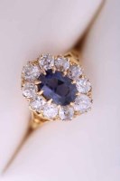 Lot 2045 - FINE SAPPHIRE AND DIAMOND CLUSTER RING the...