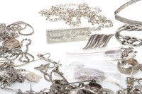Lot 686 - COLLECTION OF SILVER JEWELLERY including...
