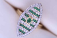 Lot 2119 - ART DECO STYLE EMERALD AND DIAMOND CLUSTER...