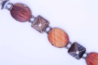 Lot 2143 - SCOTTISH BANDED AGATE BRACELET with oval links...