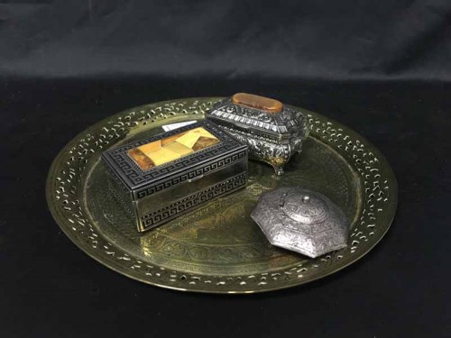 Lot 93 - ASIAN AND ORIENTIAL STYLE TRINKET BOXES along...