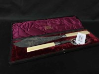 Lot 118 - SILVER PLATED FISH SERVERS IN FITTED CASE...