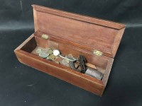 Lot 130 - LOT OF COMPACTS, COINS, CASES AND OTHER...