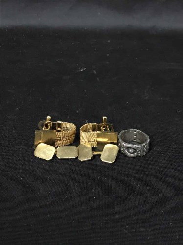 Lot 1 - LOT OF CUFFLINKS including 9ct gold examples