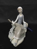 Lot 33 - LLADRO FIGURE OF A SEATED WOMAN WITH A DOVE