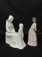Lot 184 - ROYAL DOULTON FIGURE GROUP OF MOTHER AND...