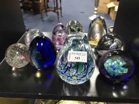 Lot 349 - LOT OF GLASS PAPERWEIGHTS