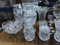 Lot 361 - LOT OF MIXED GLASS