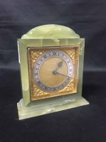 Lot 406 - MID 20TH CENTURY ONYX MANTEL CLOCK onyx case,...