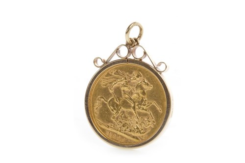 Lot 513 - GOLD SOVEREIGN DATED 1899 in a pendant mount,...