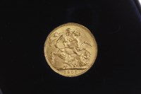 Lot 553 - GOLD SOVEREIGN DATED 1907 in a box
