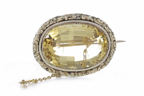 Lot 22 - VICTORIAN CITRINE BROOCH set with a large oval...