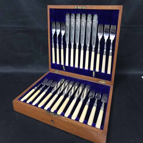 Lot 73 - LOT OF SILVER PLATED CUTLERY IN CASES