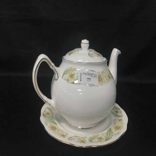 Lot 77 - DUCHESS 'GREEN SLEEVES' TEA SERVICE AND PART...