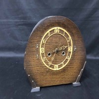 Lot 129 - GROUP OF INSTRUMENTS including a barograph,...