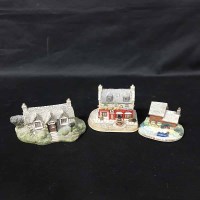 Lot 136 - EXTENSIVE COLLECTION OF LILLIPUT LANE MODEL HOMES