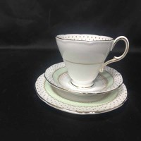 Lot 371 - PARAGON HAREBELL TEASET approximately 38 pieces