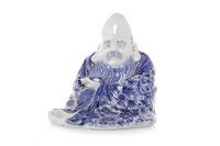 Lot 1041 - MID 20TH CENTURY CHINESE BLUE AND WHITE FIGURE...