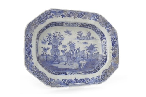 Lot 1105 - EARLY 20TH CENTURY CHINESE BLUE AND WHITE...