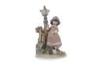 Lot 1228 - LLADRO FIGURE GROUP OF A GIRL AND A CAT BY A...