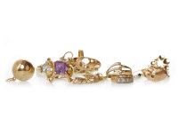 Lot 663 - GROUP OF FOURTEEN CARAT GOLD RINGS including...
