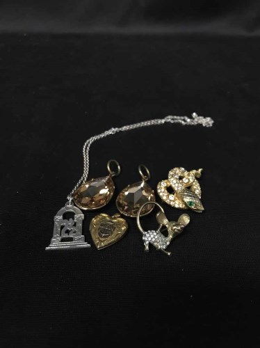 Lot 9 - LOT OF COSTUME JEWELLERY including vintage and...