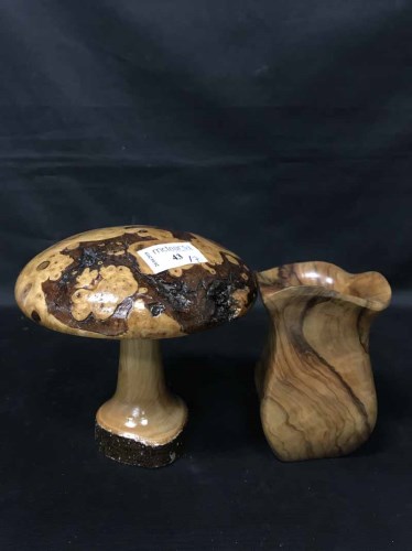 Lot 43 - SEVEN VARIOUS CONTEMPORARY HAND CARVED WOOD...