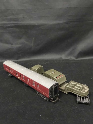 Lot 77 - TRAIN SET along with train track and...