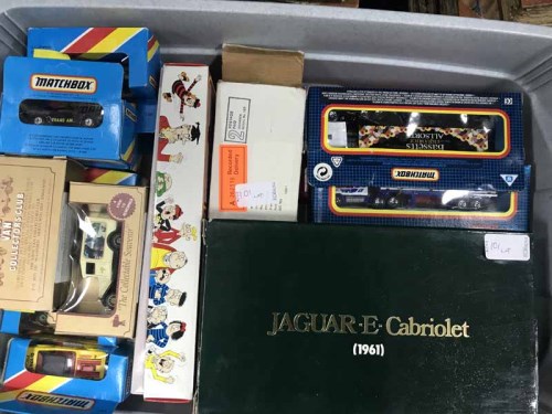 Lot 101 - LOT OF COLLECTABLE DIE-CAST VEHICLES including...