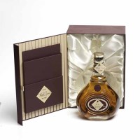 Lot 1635 - JOHNNIE WALKER THANK YOU HILL STREET Blended...