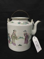 Lot 149 - CHINESE FAMILLE VERT CYLINDRICAL TEA POT