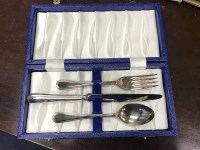 Lot 318 - LOT OF SILVER PLATED ITEMS